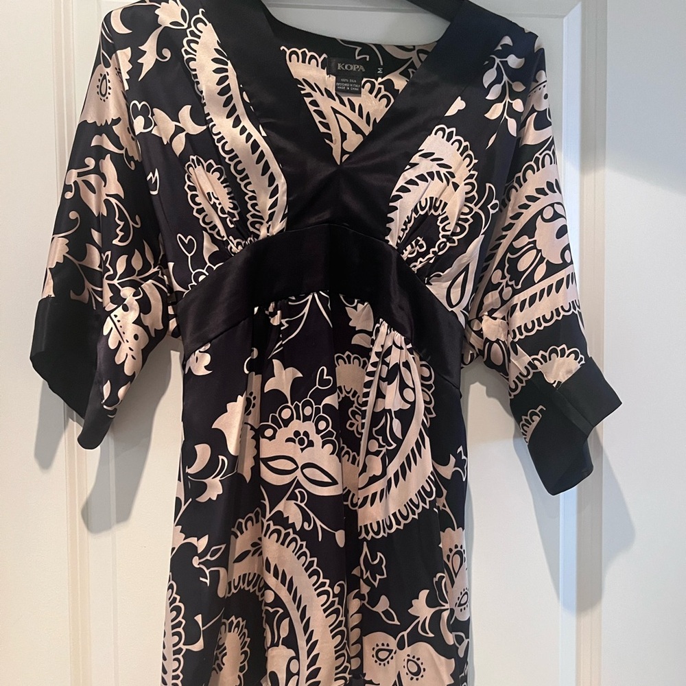 Black and Blush/Cream Women's Tunic Top